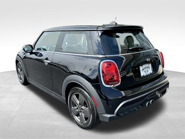 2022 MINI Cooper S Classic 7