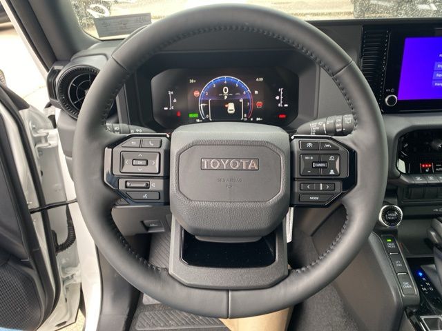 2025 Toyota Land Cruiser  photo