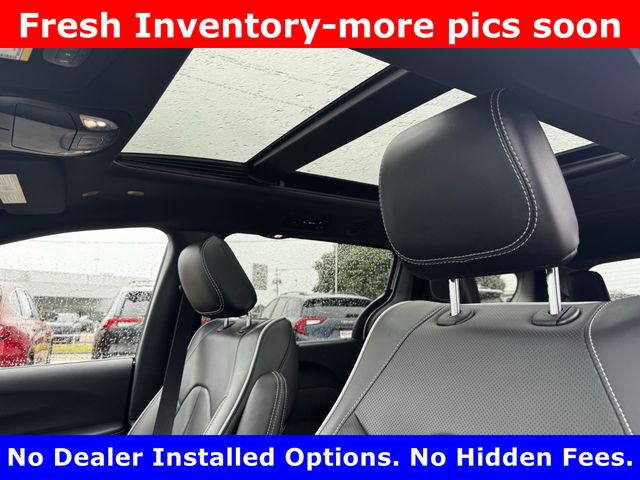2026 Chrysler Pacifica Limited Silver at Mac Haik CDJR North Houston