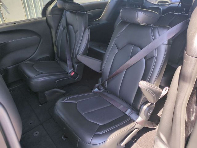 used 2025 Chrysler Pacifica car, priced at $28,490