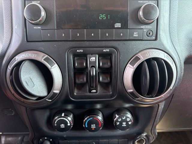 2013 Rock Lobster Clearcoat Jeep Wrangler Unlimited Sport 4X4 SUV