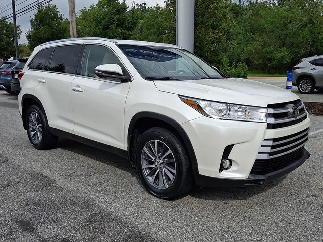 White (Blizzard Pearl) 2019 Toyota Highlander SUV / Crossover All-Wheel Drive 8-Speed Automatic