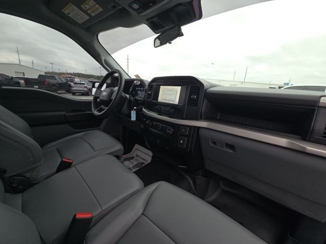 2023 Ford F-150 XL:B01861