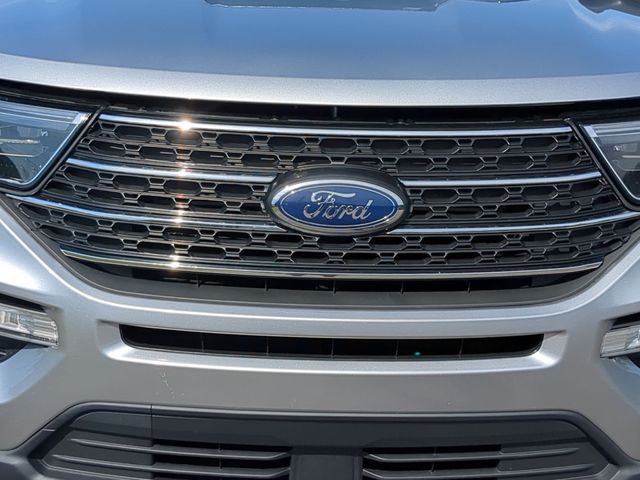 Used 2022 Silver Ford XLT image 34