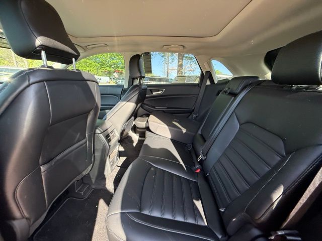 2023 Ford Edge SEL photo