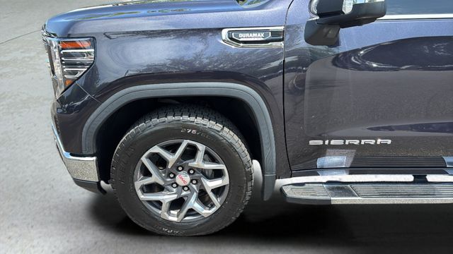 Used 2022 Silver GMC SLT image 34