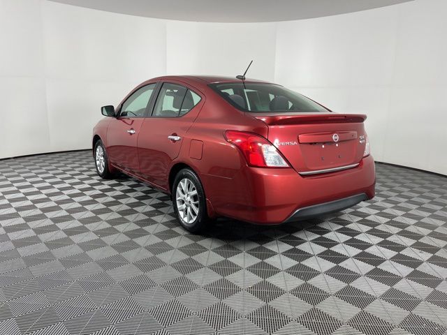 2017 Nissan Versa 1.6 SV 7