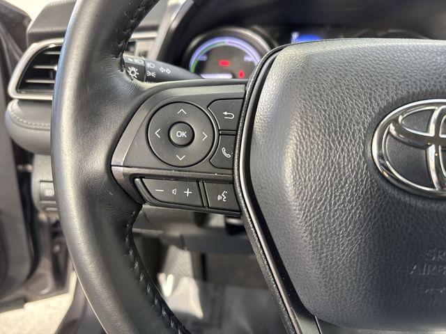 2021 Toyota Camry Hybrid SE photo