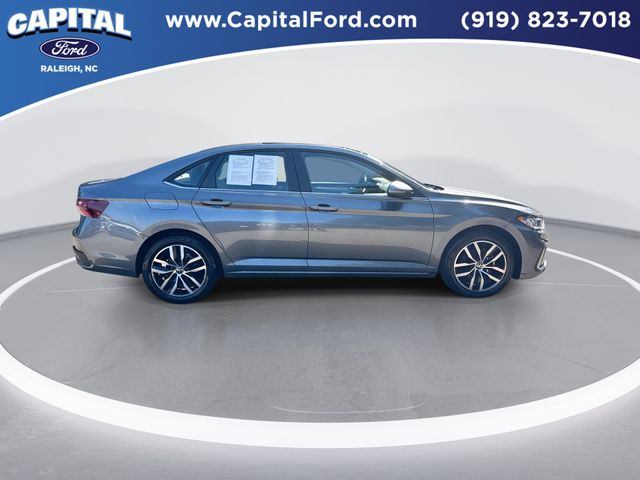 Used 2025 Silver Volkswagen 1.5T SE image 9