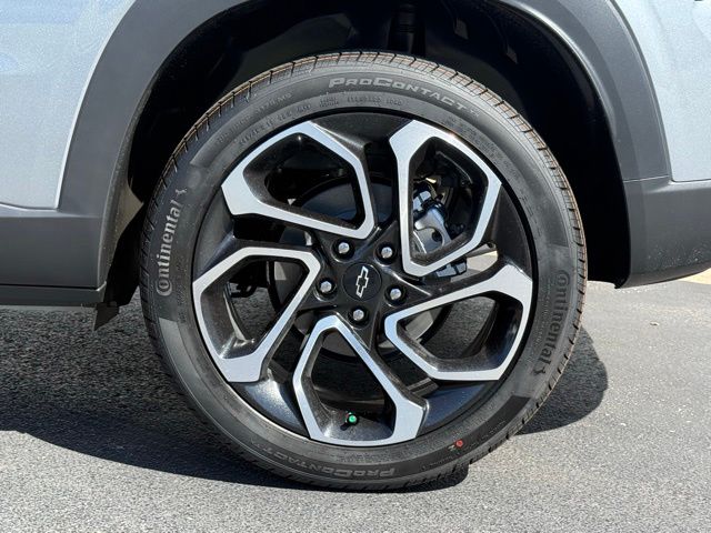 new 2026 Chevrolet Trax car, priced at $27,885
