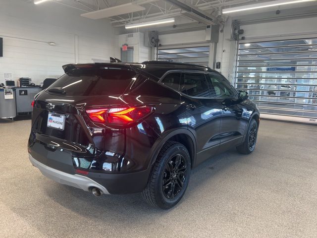 View vehicle photo 5