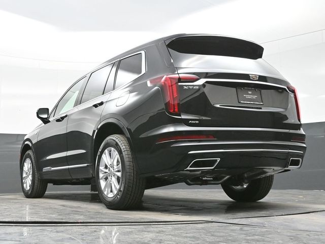 2025 Cadillac XT6 Luxury photo
