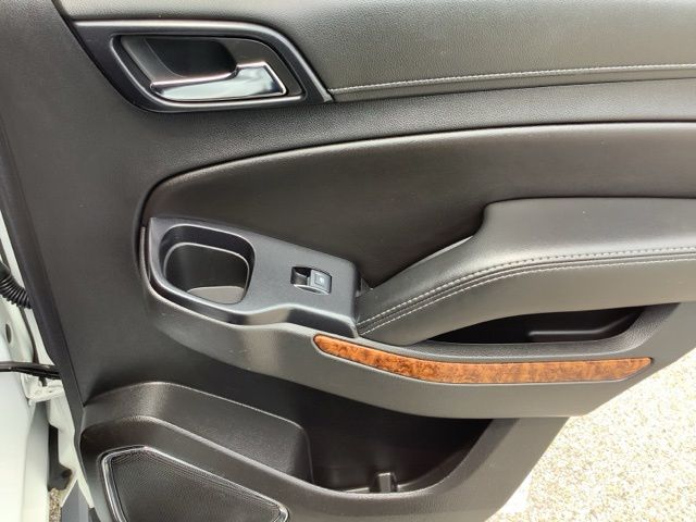 Used 2020 Summit White Chevrolet Premier image 17