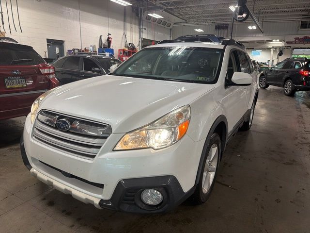 2013 Subaru Outback 2.5i White at Luther Ford