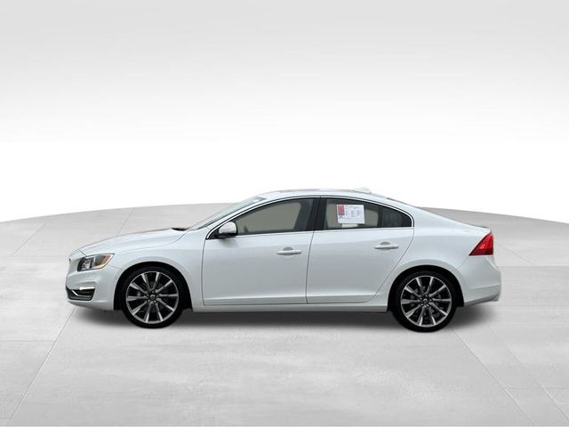 2015 Volvo S60 T6 Platinum 2