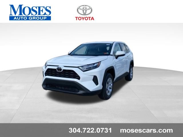 2025 Toyota RAV4 LE photo