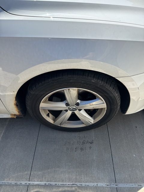2013 Volkswagen Passat 2.5 SE White at Carlisle Cadillac Buick GMC