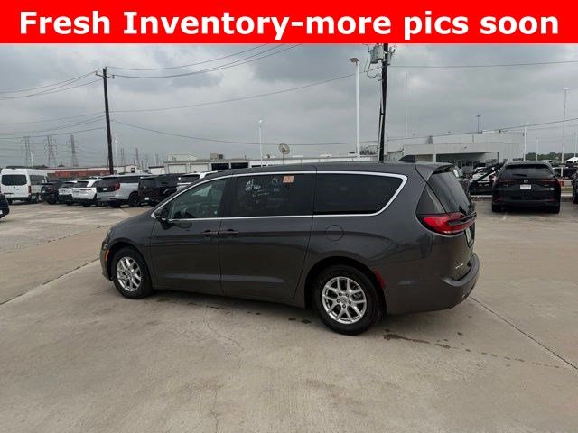 2023 Chrysler Pacifica Touring L Gray at Texan Dodge Chrysler Jeep Ram