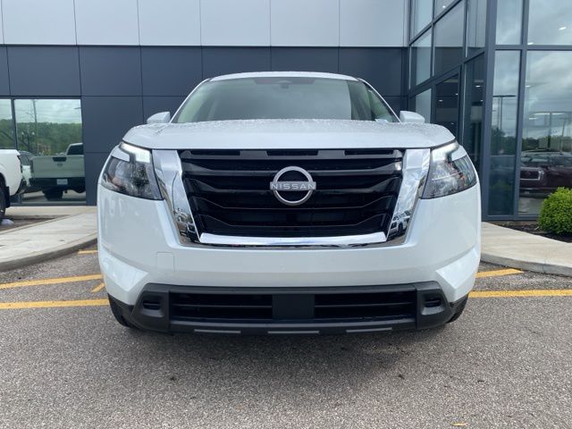 2025 Nissan Pathfinder SV photo