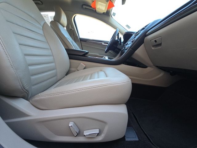 2017 Ford Fusion SE:168087B