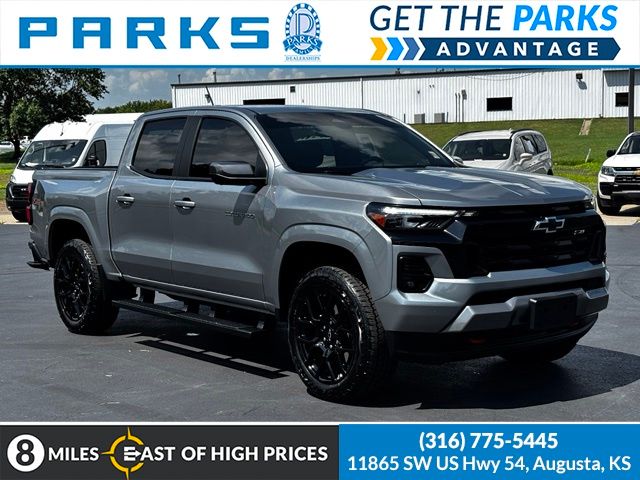 Sterling Gray Metallic 2025 Chevrolet Colorado Pickup Truck Four-Wheel Drive 8-Speed Automatic