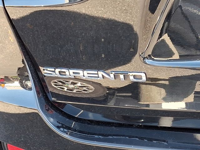 2020 Kia Sorento LX 26