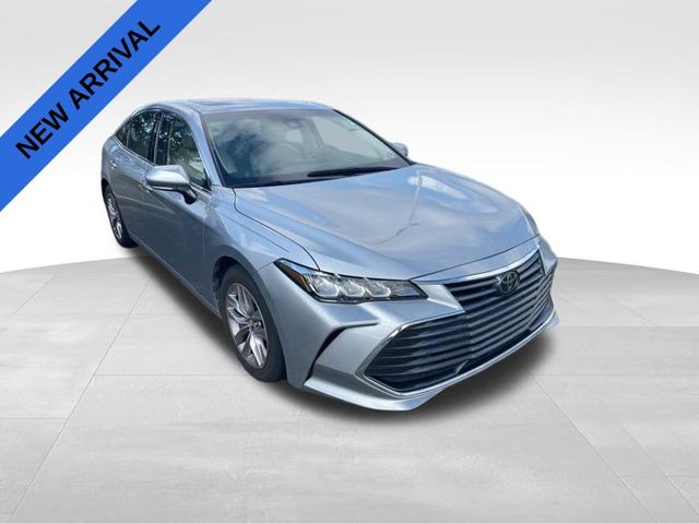 2019 Toyota Avalon XLE 3