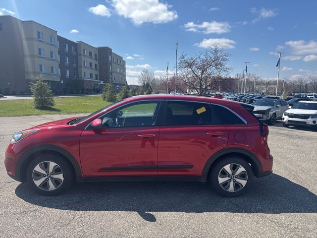 Used 2019 Kia Niro FE with VIN KNDCB3LC6K5337244 for sale in Ypsilanti, MI