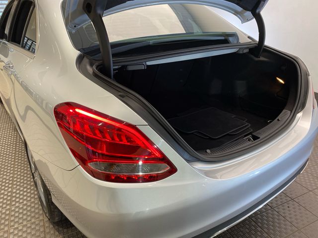 Used 2018  Mercedes-Benz C 300 image 25