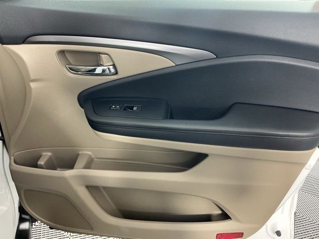 used 2021 Honda Pilot car, priced at $23,989