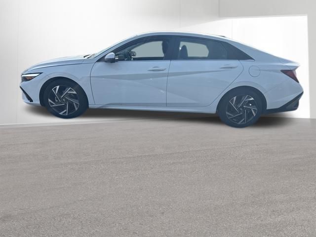 Used 2024 Hyundai Elantra For Sale in Indianapolis, IN