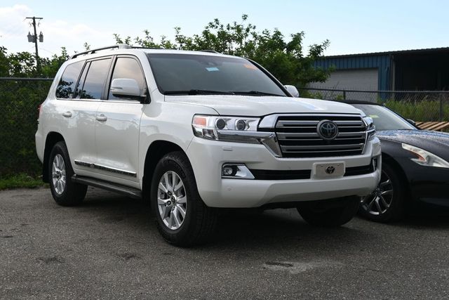 White (Blizzard Pearl) 2018 Toyota Land Cruiser SUV / Crossover All-Wheel Drive 8-Speed Automatic