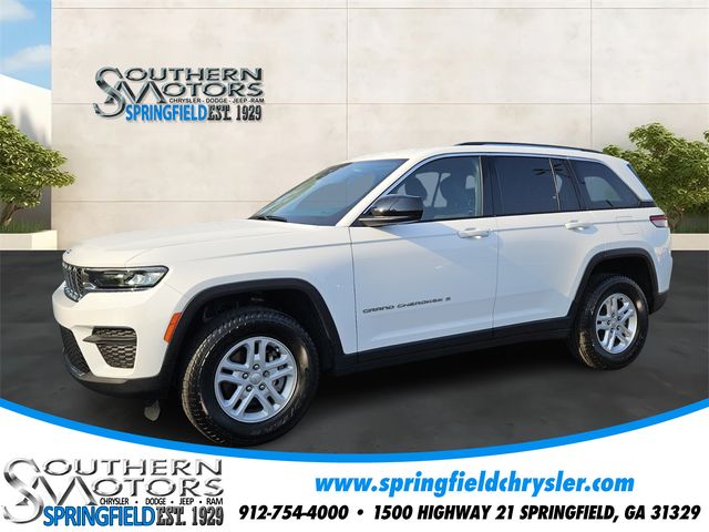 2023 Jeep Grand Cherokee Laredo RWD