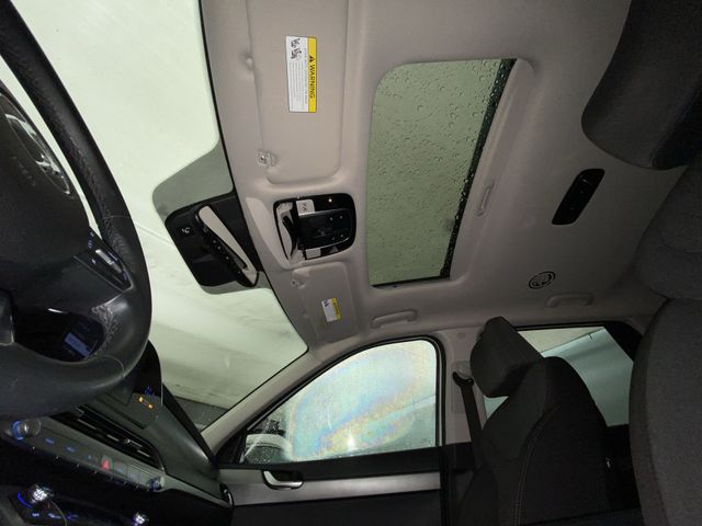 Used 2022 White Hyundai SEL image 21