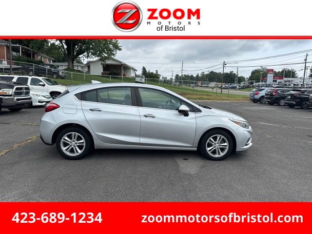  2018 Chevrolet Cruze LT Hatchback FWD   