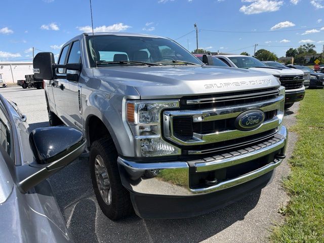Silver Metallic 2022 Ford F-350 Super Duty Pickup Truck Four-Wheel Drive Automatic
