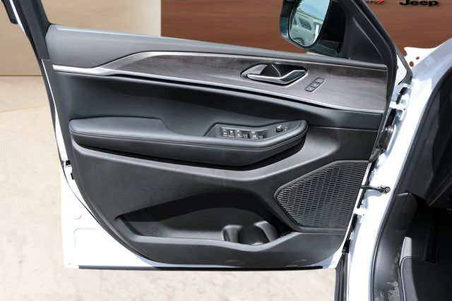 New Car 2025 Jeep Grand Cherokee  Limited For Sale Under $50,000 In Austin, Texas