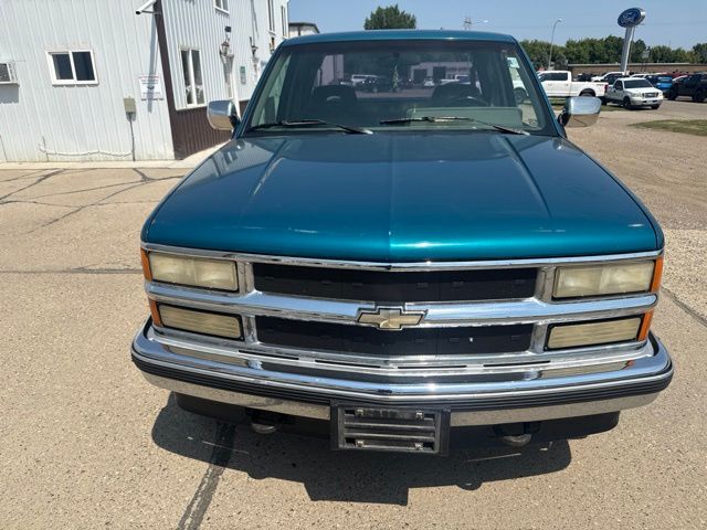 1994 Blue Chevrolet C/K 1500 Cheyenne 4X4 Truck