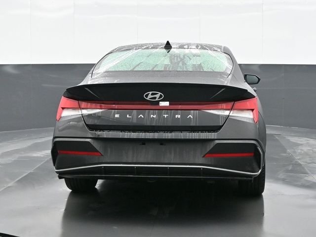 2025 Hyundai Elantra SEL 6