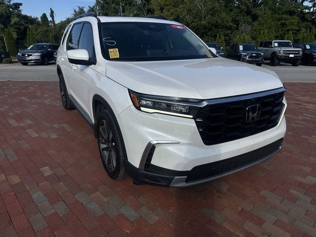 Used 2025 Honda Pilot SUV