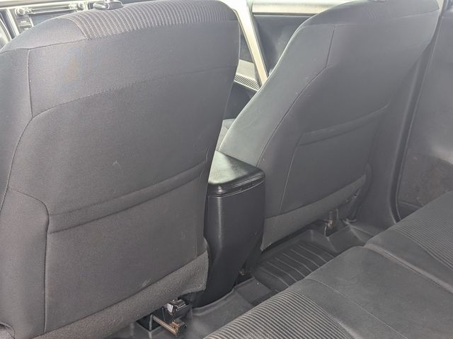2015 Toyota RAV4 - Image 25
