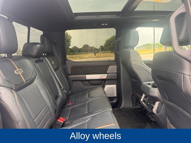 2023 Ford F-450 Super Duty Platinum