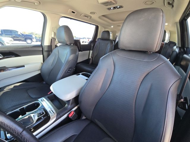 2024 Kia Carnival SX Prestige:L43825A