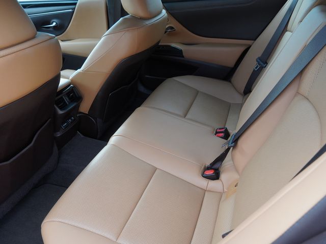 Used 2021 Lexus ES Sedan