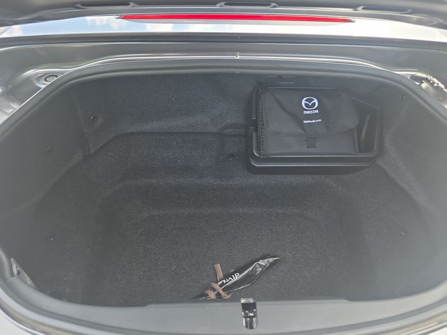 Used 2017  Mazda Grand Touring image 23