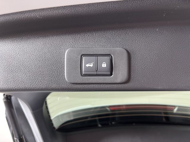 2025 Everest White Pearl Tricoat Nissan Murano SL AWD SUV