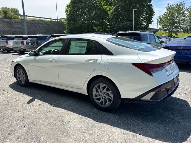 New 2026 White Hyundai Blue image 3