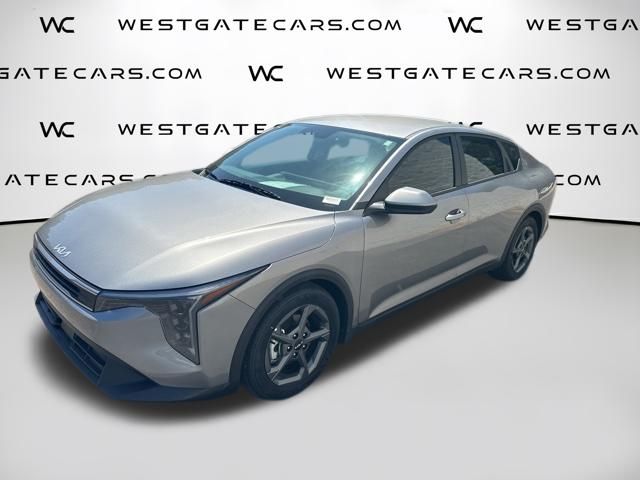 Steel Gray 2025 Kia K4 LXS FWD Sedan Front-Wheel Drive Continuously Variable Transmission
