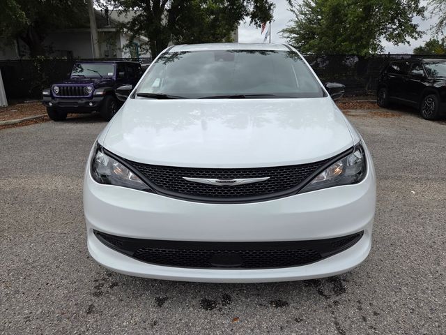 New 2026 White Chrysler LX image 18