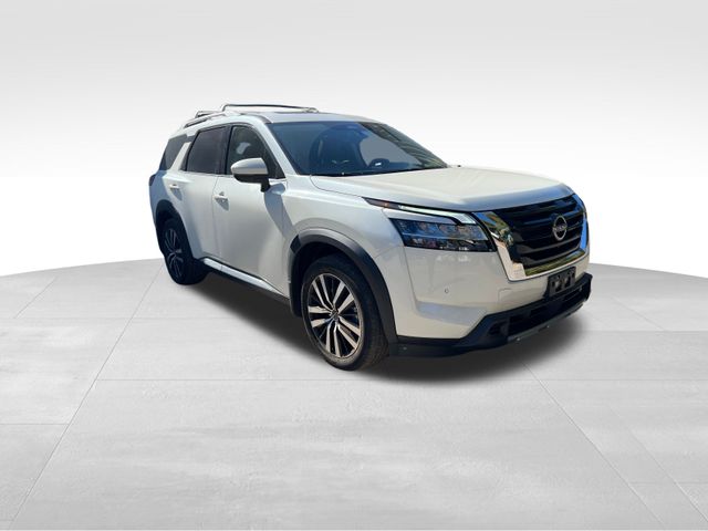 2023 Nissan Pathfinder Platinum 2